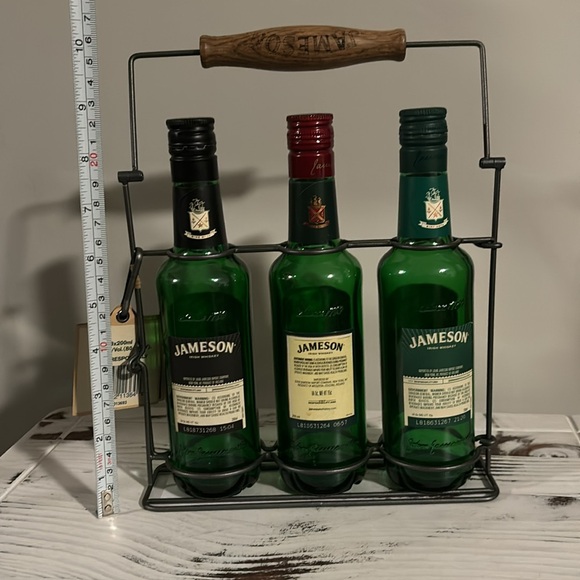 SOLD!! Empty Jameson Triology Gift Pack Triple Sampler & Decorative Carry Holder - Picture 14 of 15